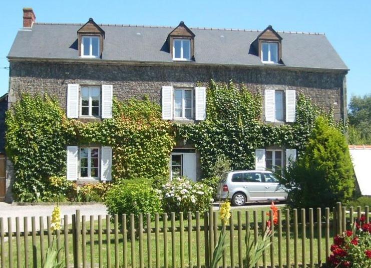 Bed and Breakfast Domaine De La Basse Orme Les Iffs Zewnętrze zdjęcie
